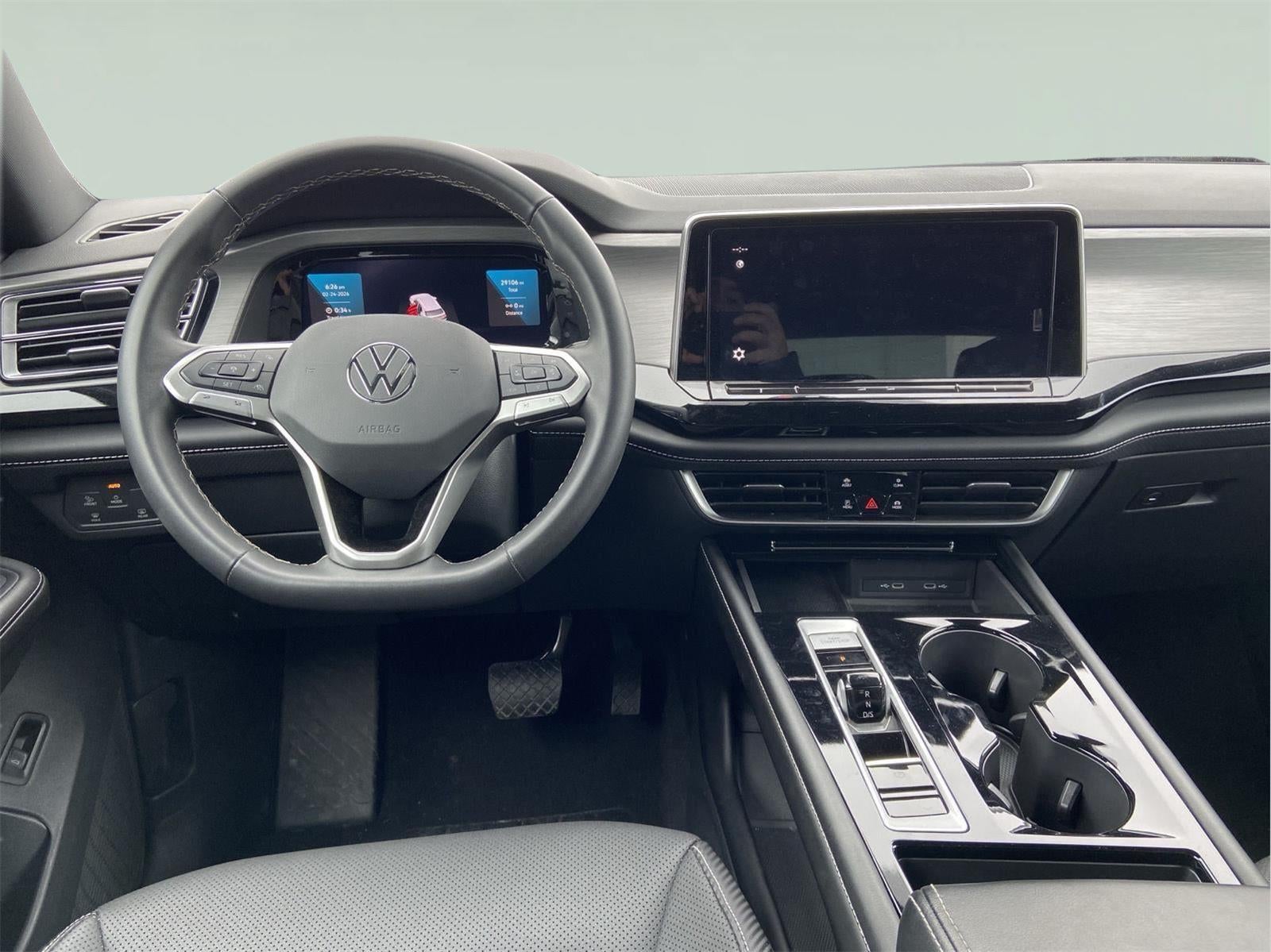 2024 Volkswagen Atlas Cross Sport 2.0T SE w/Technology