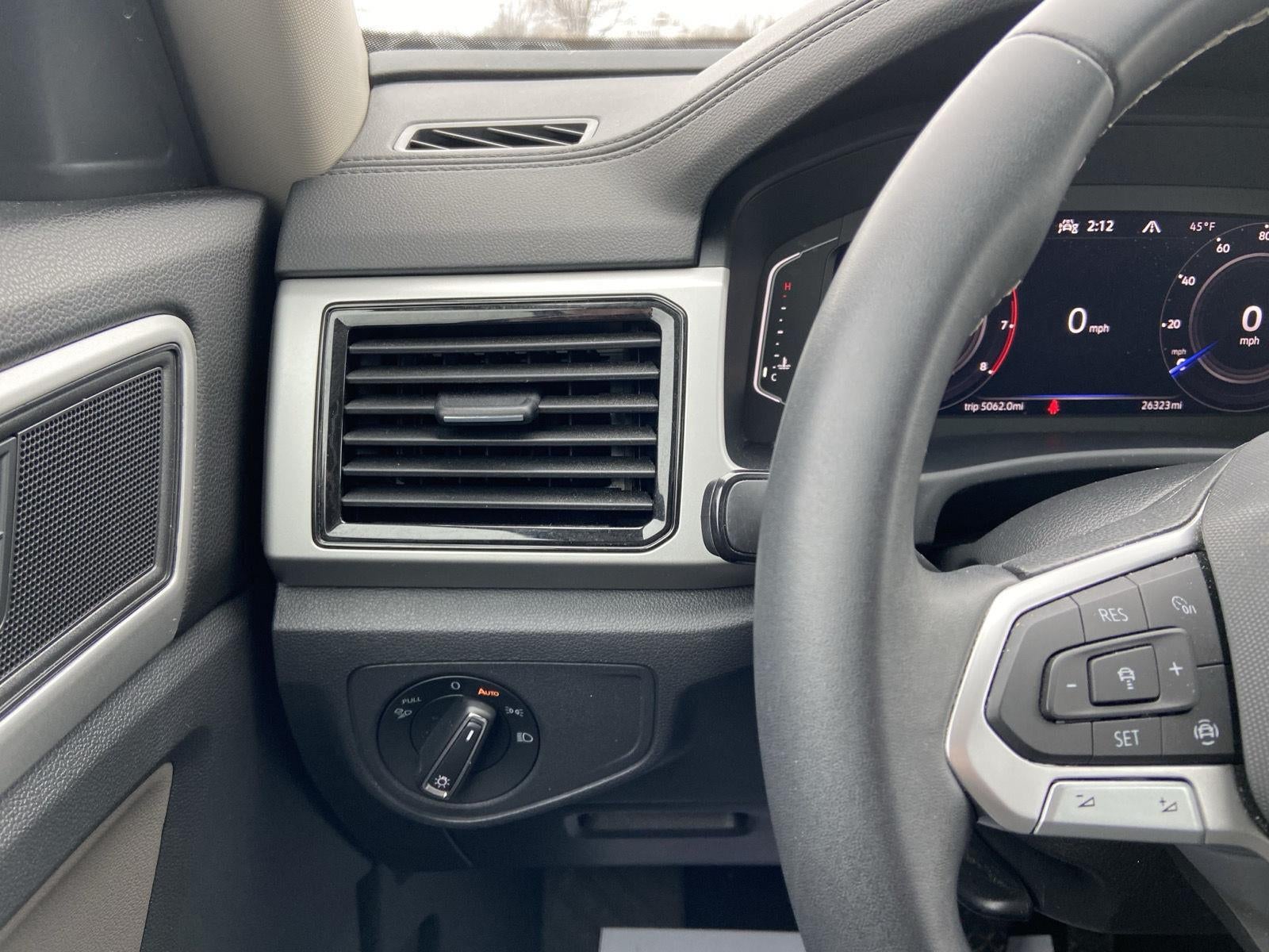 2023 Volkswagen Atlas 3.6L V6 SE w/Technology