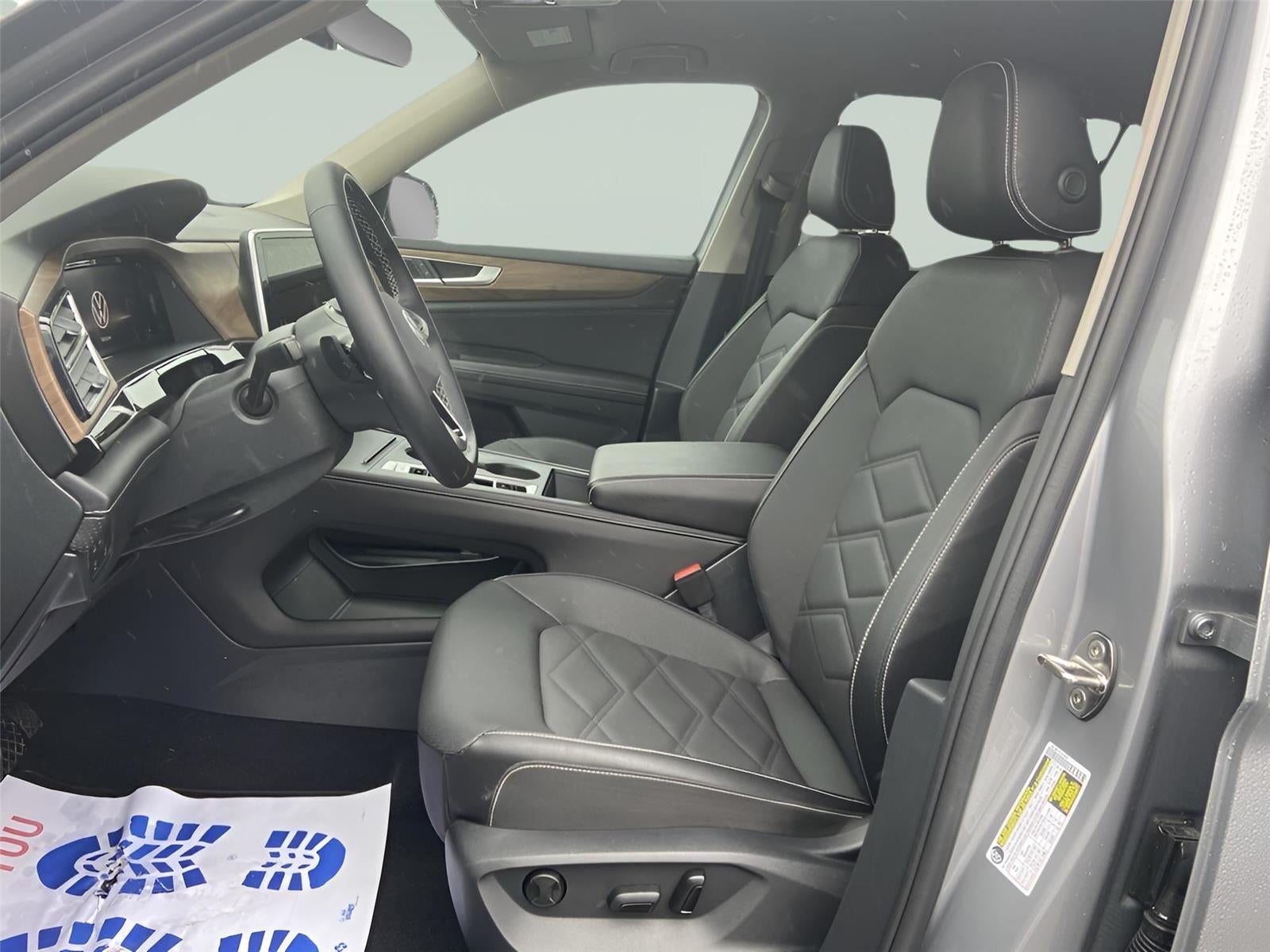 2025 Volkswagen Atlas 2.0T SE