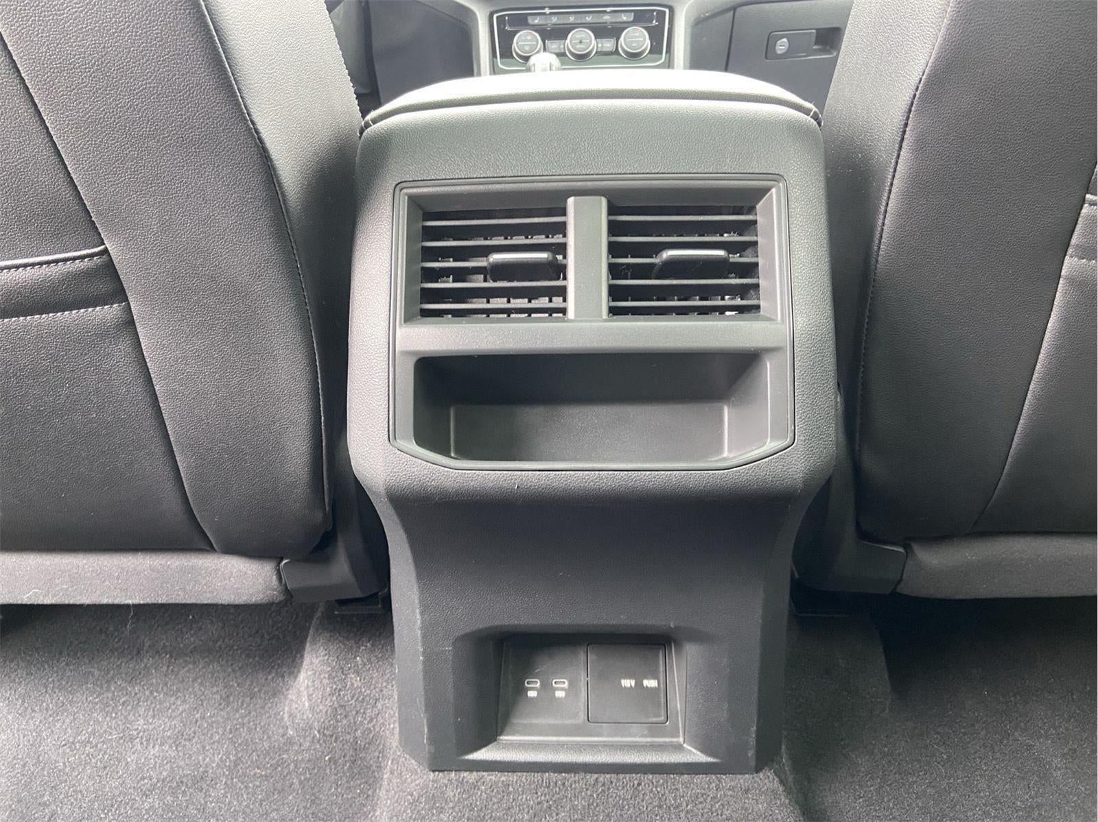 2022 Volkswagen Atlas Cross Sport 3.6L V6 SEL R-Line