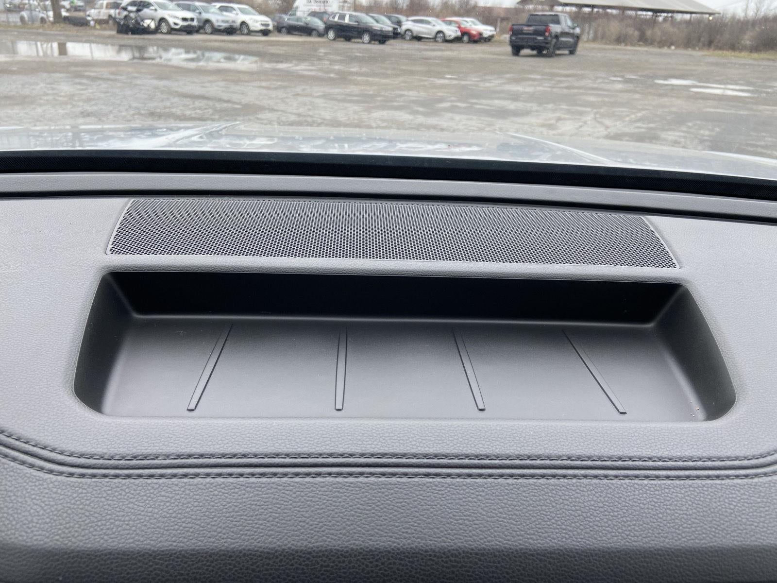 2022 Volkswagen Atlas Cross Sport 3.6L V6 SEL R-Line