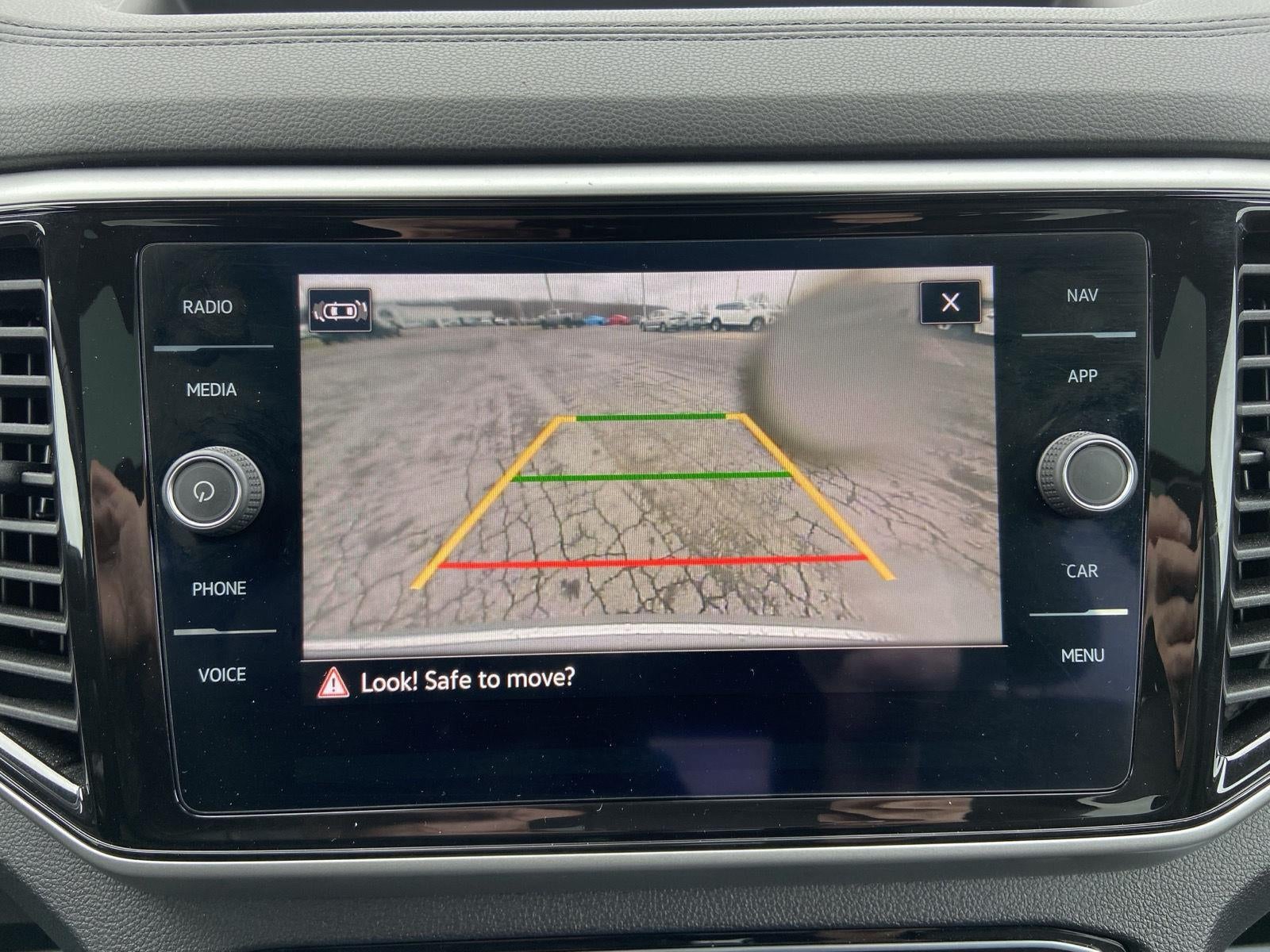 2022 Volkswagen Atlas Cross Sport 3.6L V6 SEL R-Line