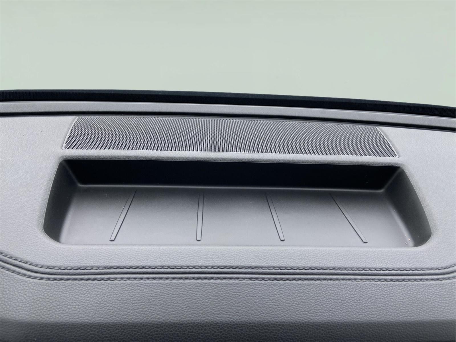 2022 Volkswagen Atlas Cross Sport 3.6L V6 SEL R-Line