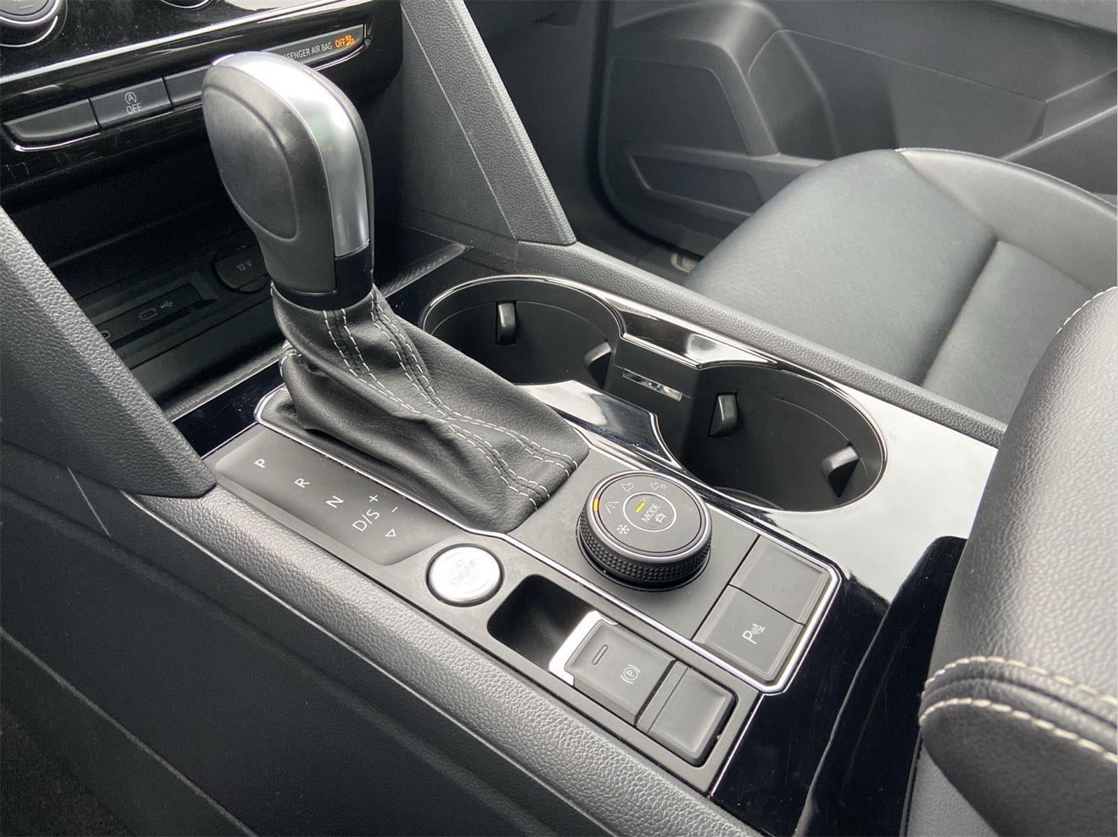 2022 Volkswagen Atlas Cross Sport 3.6L V6 SEL R-Line