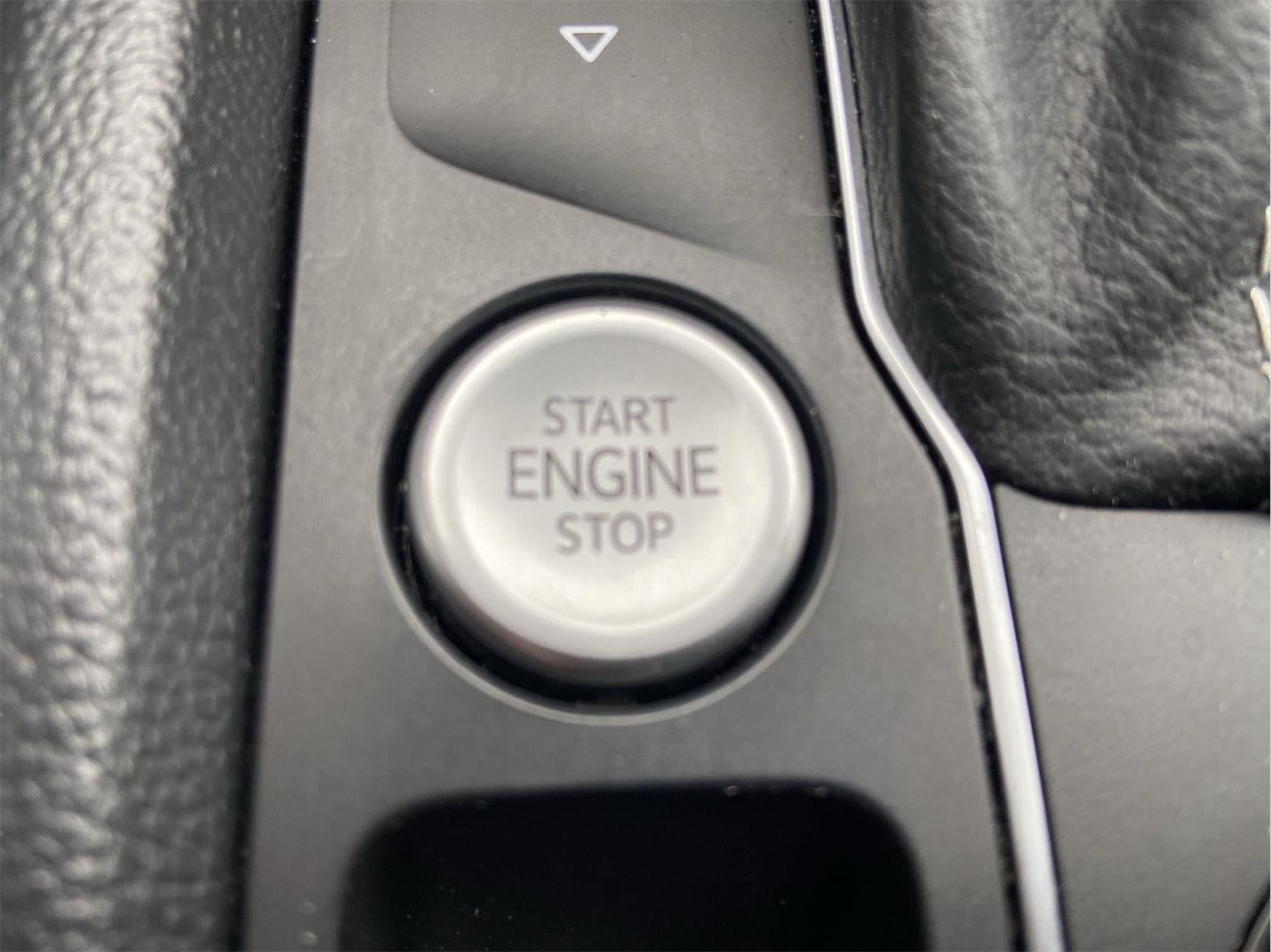 2022 Volkswagen Atlas Cross Sport 3.6L V6 SEL R-Line