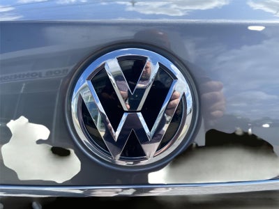 2018 Volkswagen Passat 2.0T SEL Premium