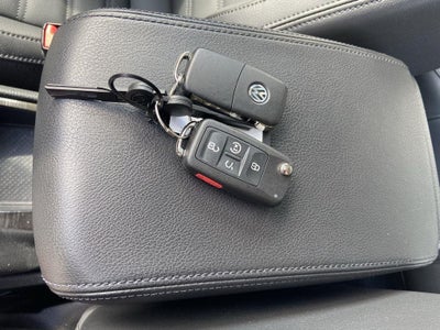 2018 Volkswagen Passat 2.0T SEL Premium