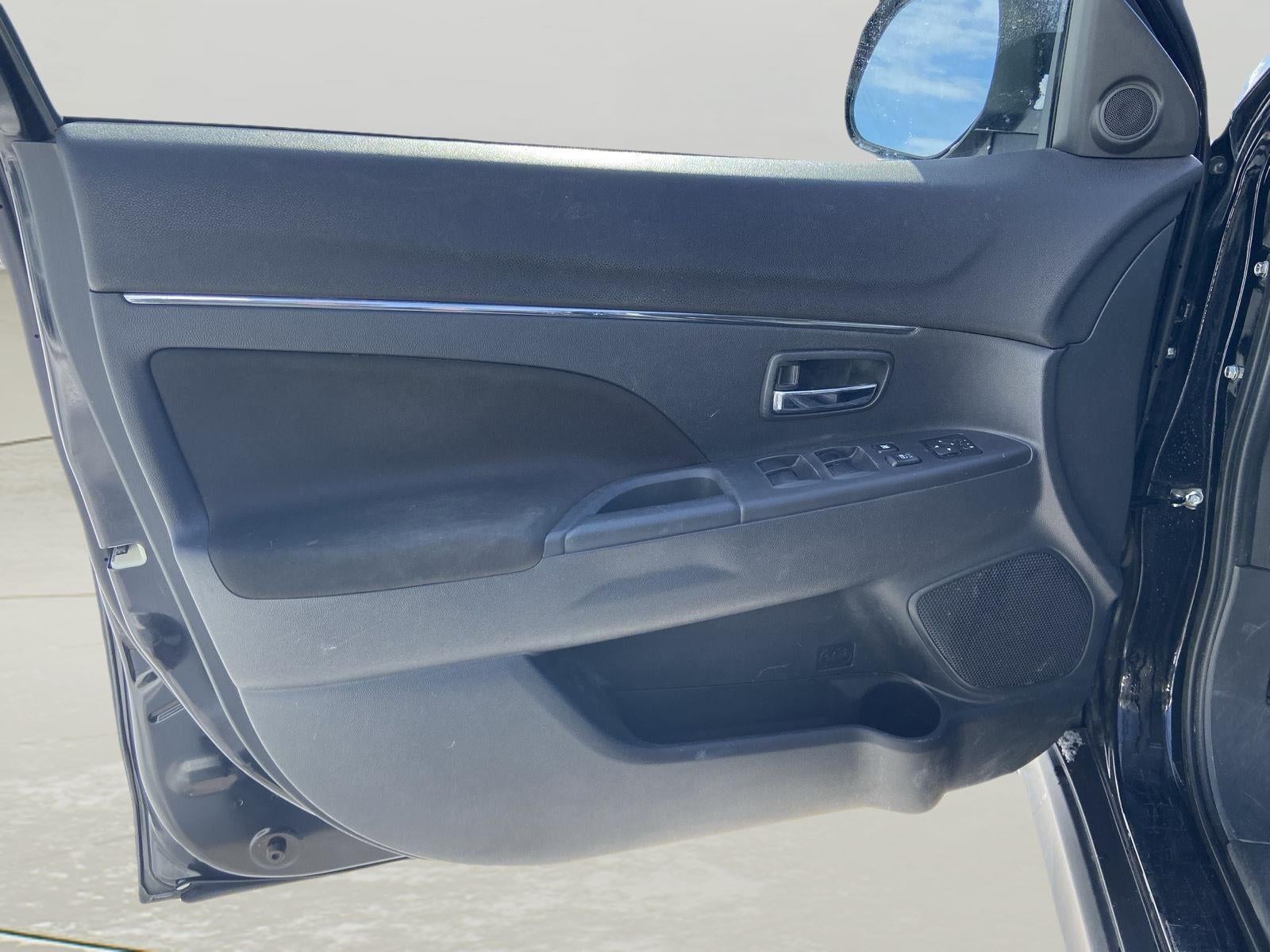 2023 Mitsubishi Outlander Sport ES