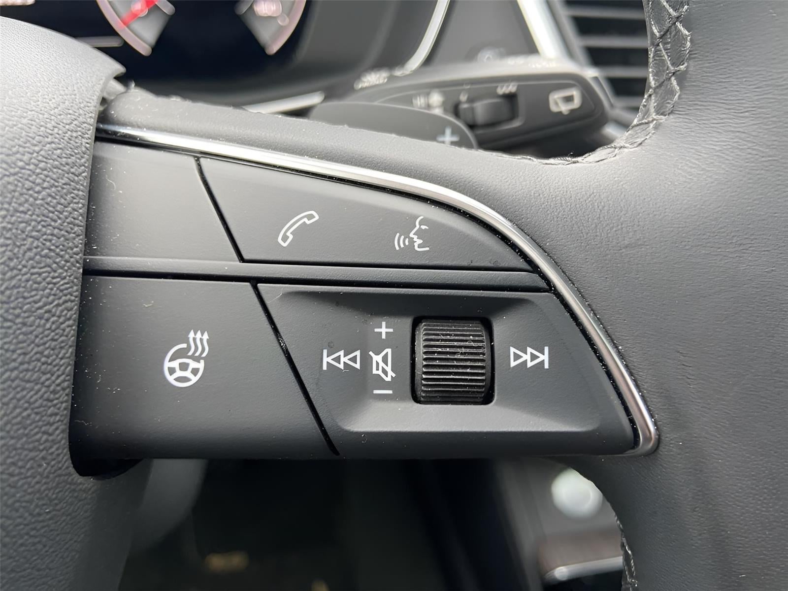 2025 Audi Q5 Premium