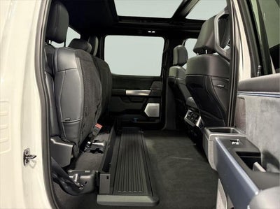 2025 Ford Super Duty F-250 Platinum