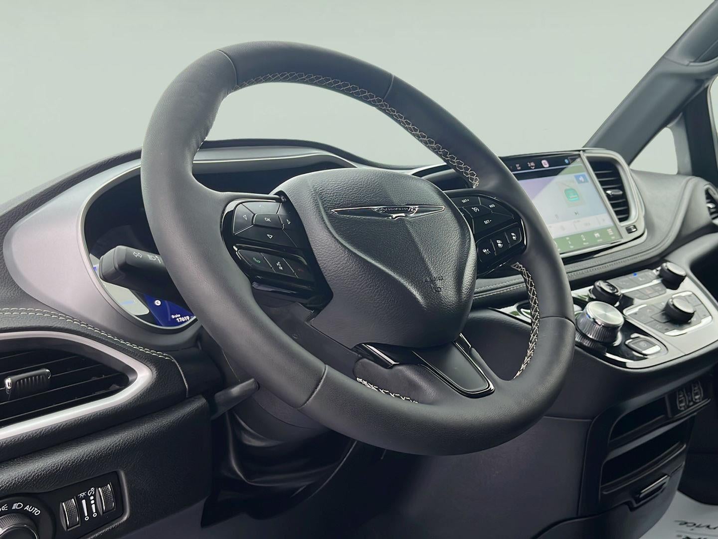 2024 Chrysler Pacifica Hybrid S Appearance Pkg