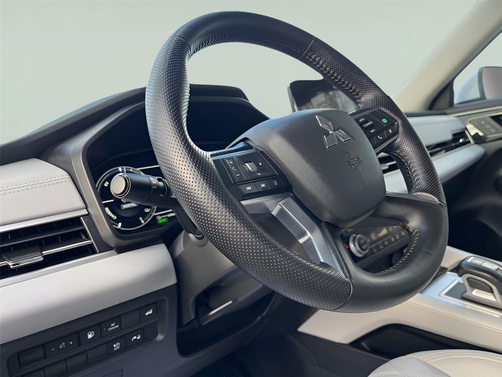 2023 Mitsubishi Outlander PHEV SEL