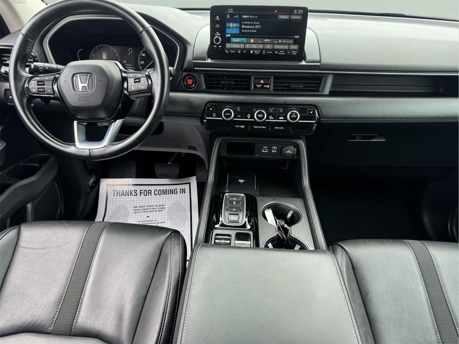 2023 Honda Pilot EX-L w/Rear Captain's Chairs