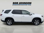2023 Honda Pilot EX-L w/Rear Captain's Chairs