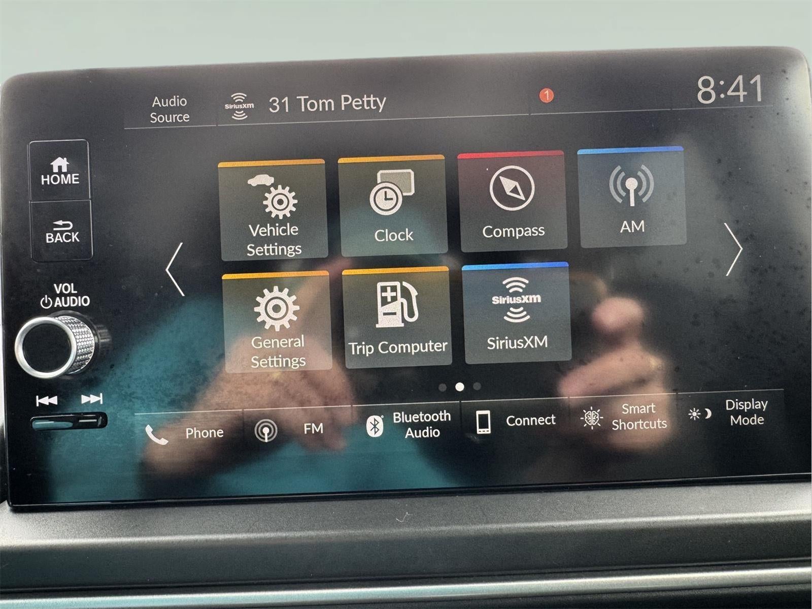 2023 Honda Pilot EX-L w/Rear Captain's Chairs