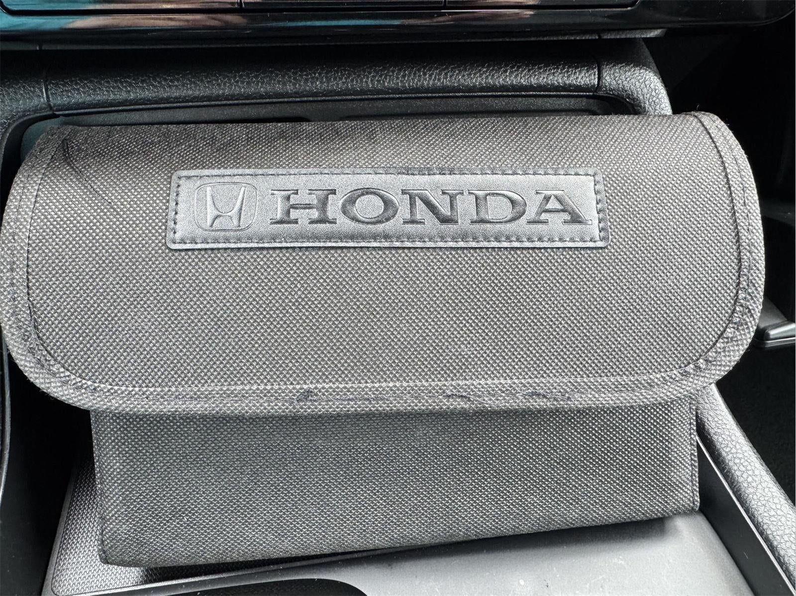 2023 Honda Pilot EX-L w/Rear Captain's Chairs