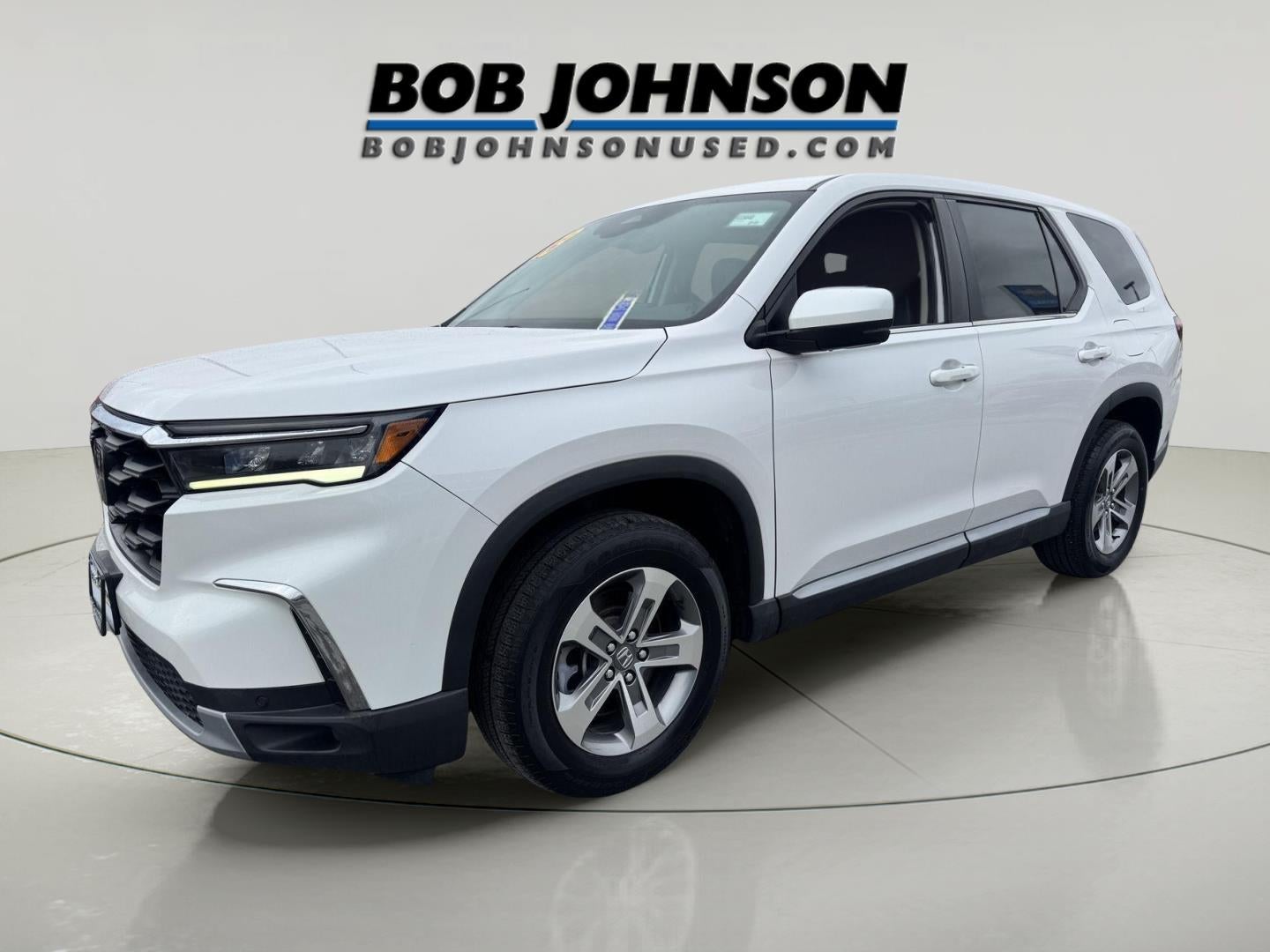 2023 Honda Pilot EX-L w/Rear Captain's Chairs