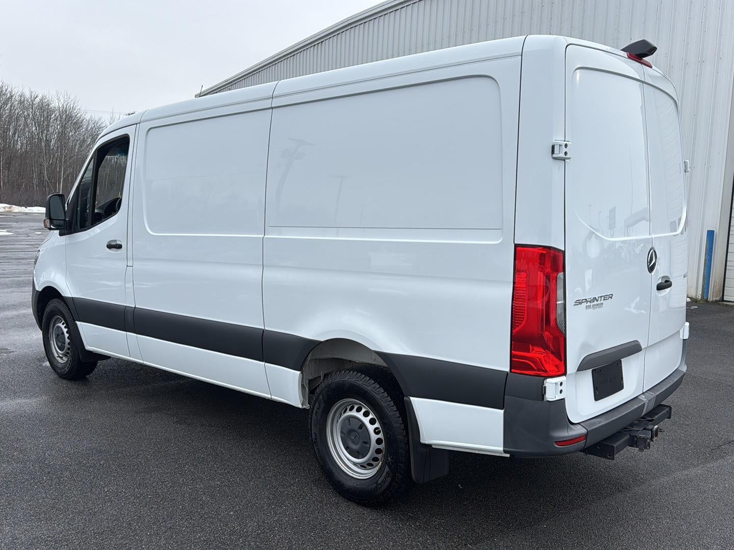 2022 Mercedes-Benz Sprinter Cargo Van 2500 Standard Roof V6 144 RWD
