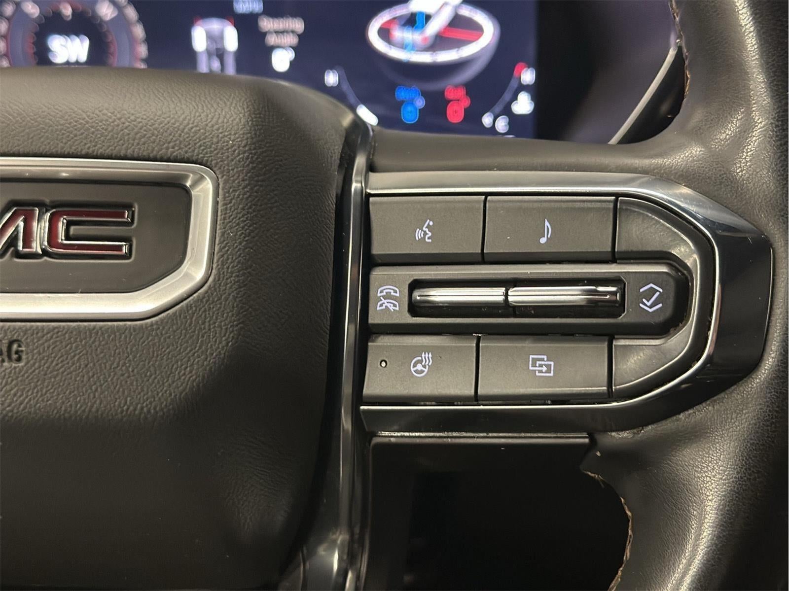 2024 GMC Canyon 4WD AT4