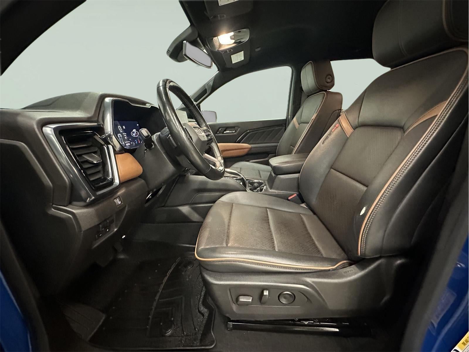 2024 GMC Canyon 4WD AT4