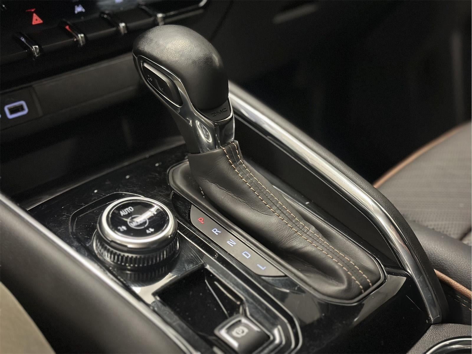 2024 GMC Canyon 4WD AT4