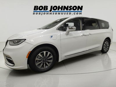 2022 Chrysler Pacifica Hybrid Limited