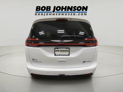 2022 Chrysler Pacifica Hybrid Limited