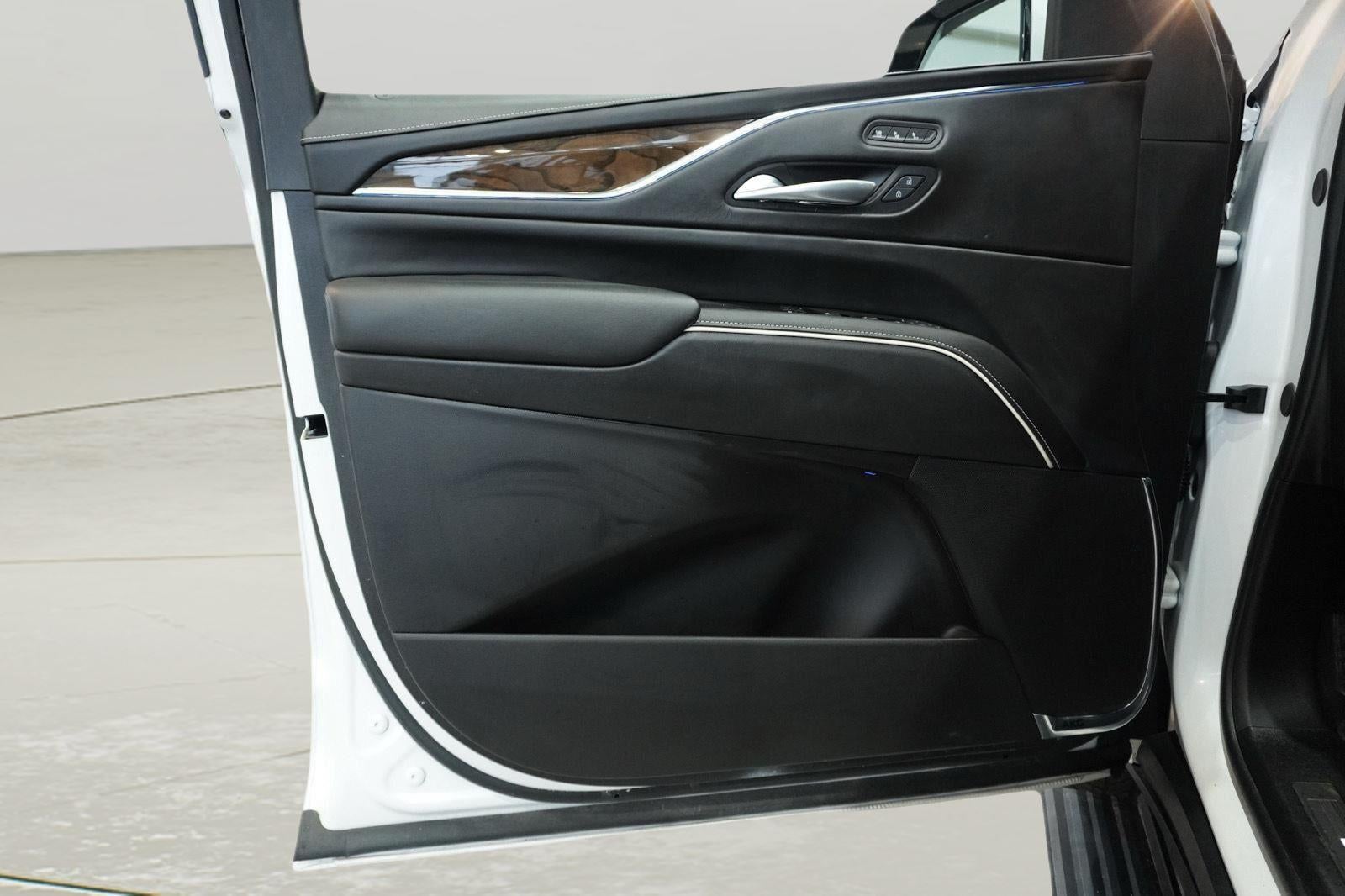 2024 Cadillac Escalade ESV 4WD Sport Platinum