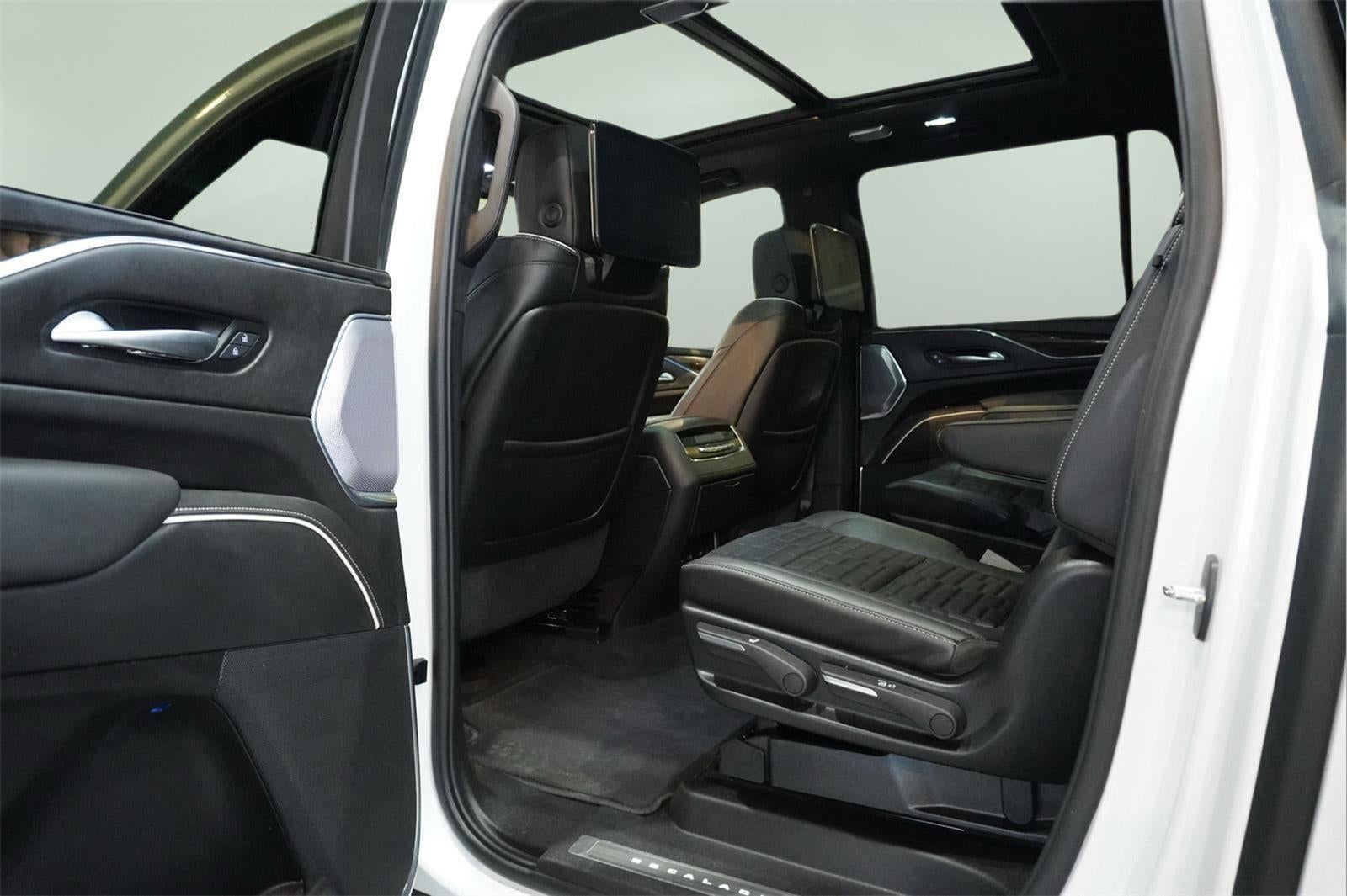 2024 Cadillac Escalade ESV 4WD Sport Platinum