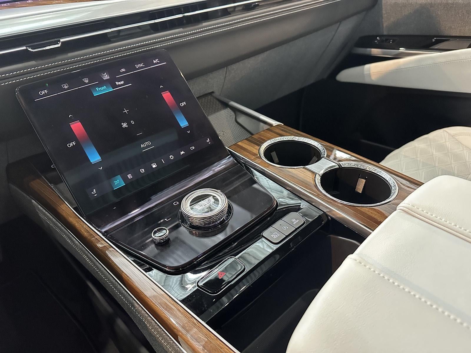 2025 Cadillac Escalade ESV 4WD Sport Platinum