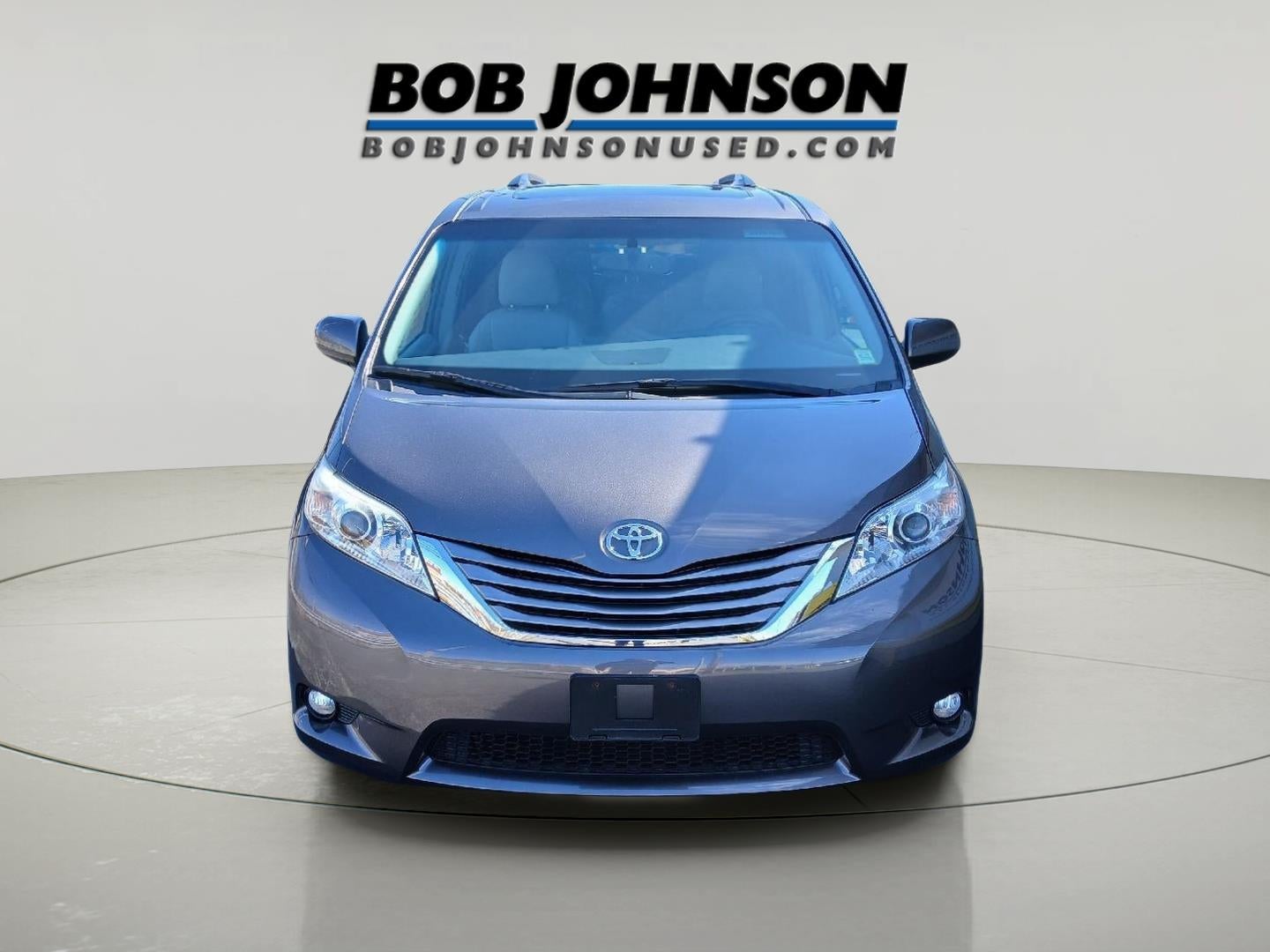 2017 Toyota Sienna XLE 8-Passenger