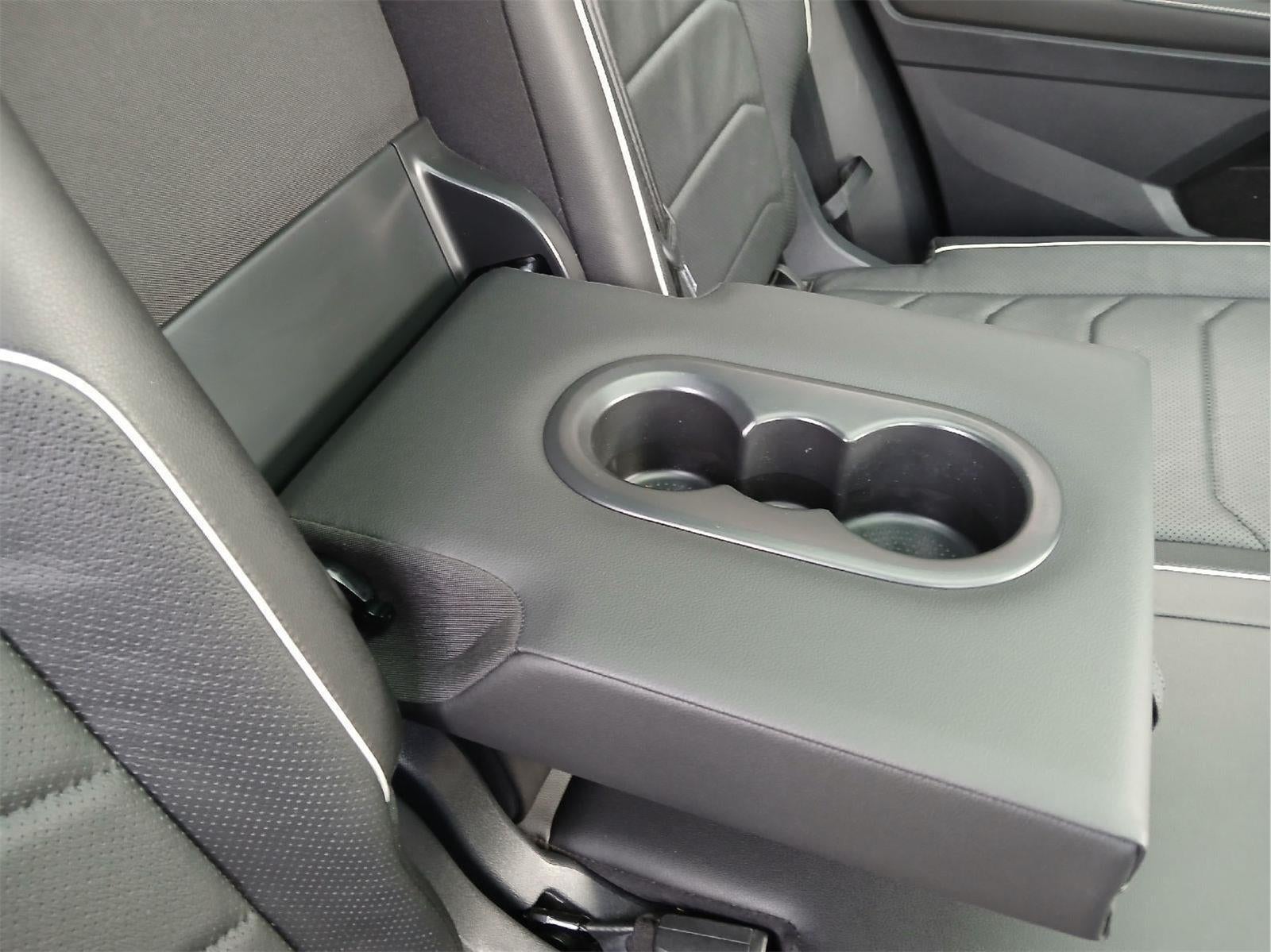 2023 Volkswagen Tiguan SEL R-Line