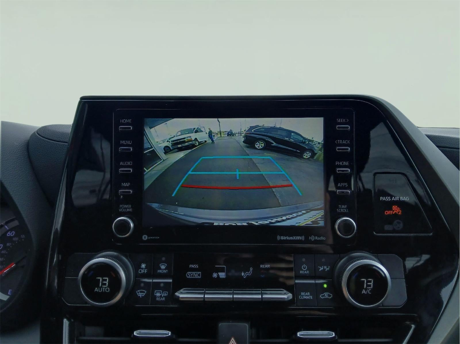 2021 Toyota HIGHLANDER LE