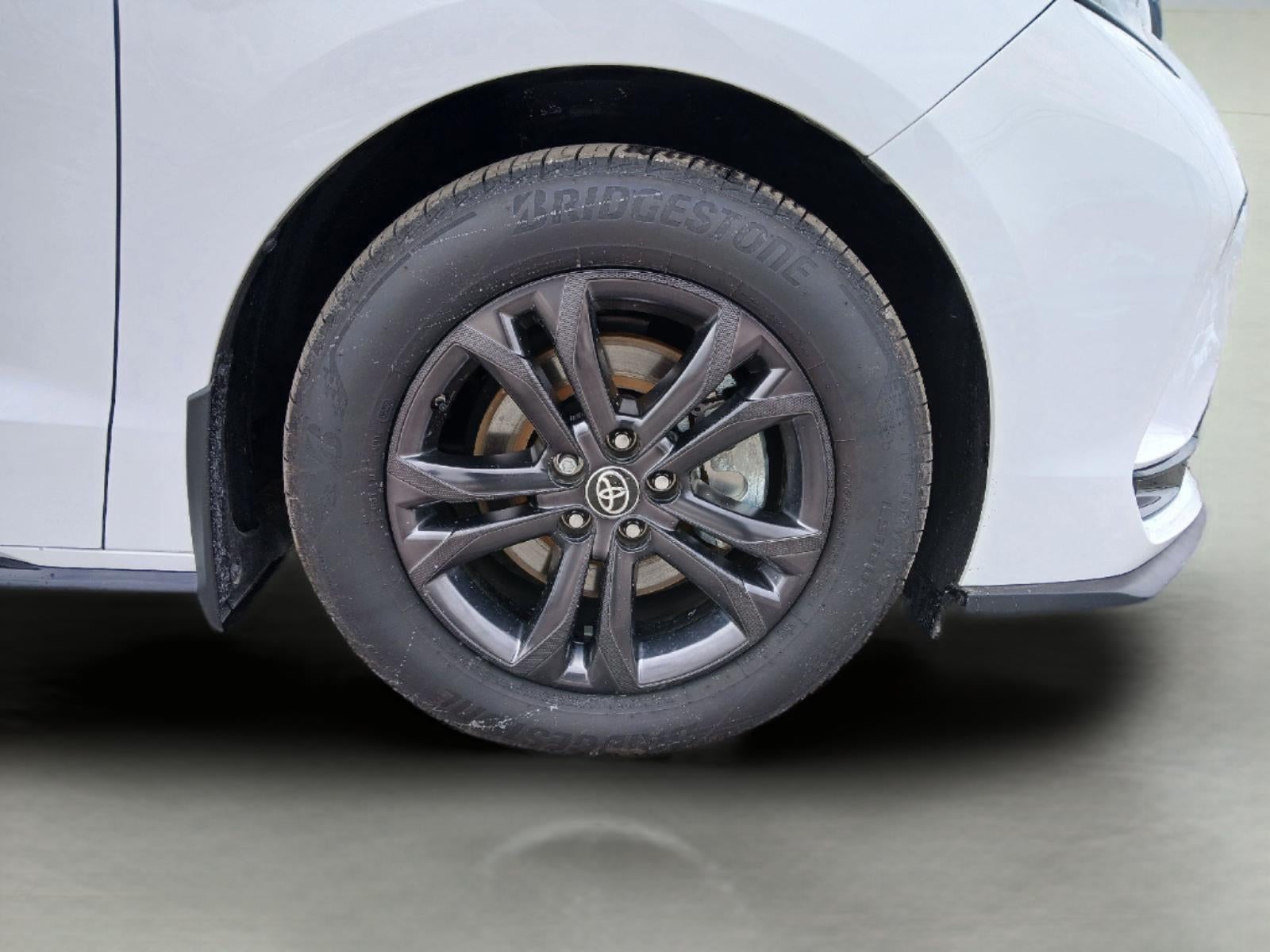 2025 Toyota SIENNA XSE AWD XSE