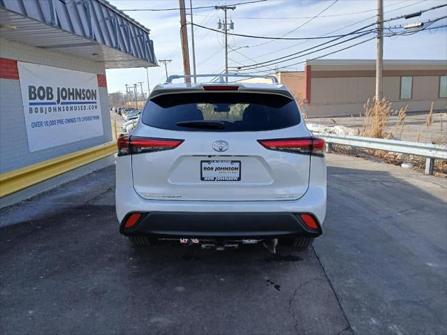 2021 Toyota HIGHLANDER XLE