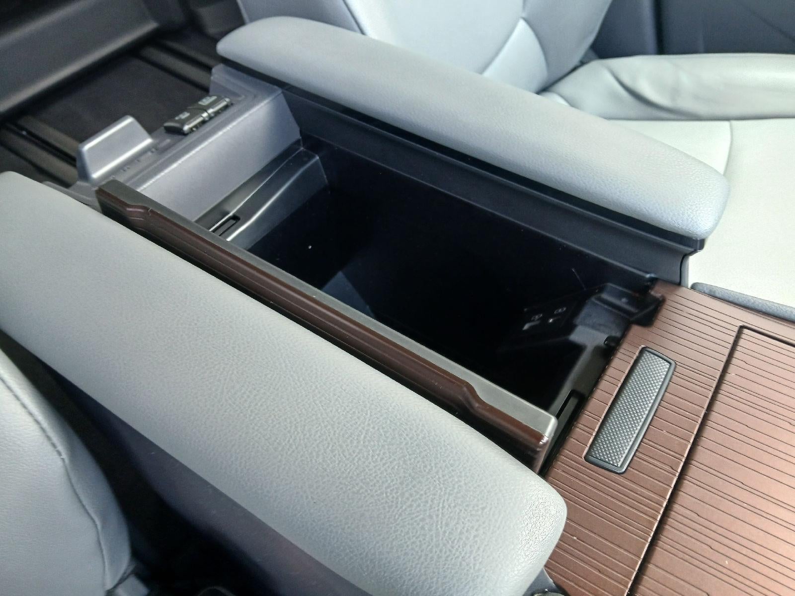 2024 Toyota Sienna XLE 7-Passenger