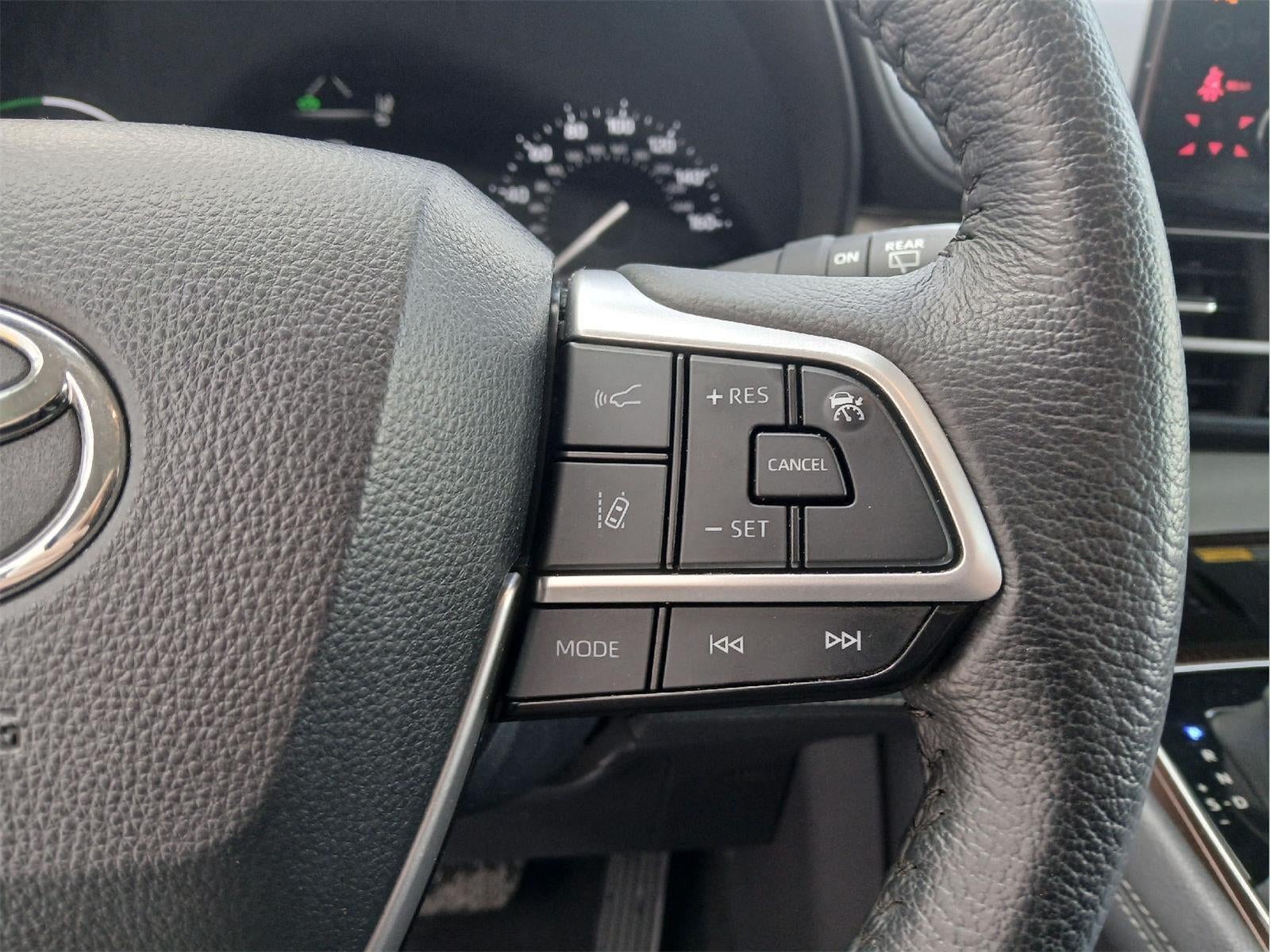 2024 Toyota Sienna XLE 7-Passenger