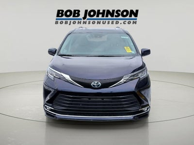 2024 Toyota SIENNA XLE MINIVAN