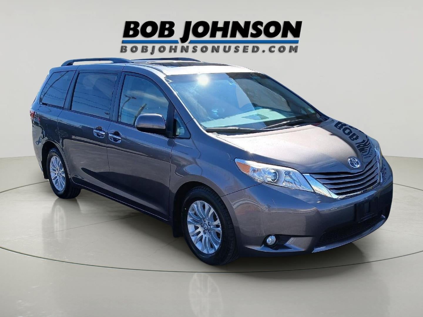 2017 Toyota Sienna XLE 8-Passenger