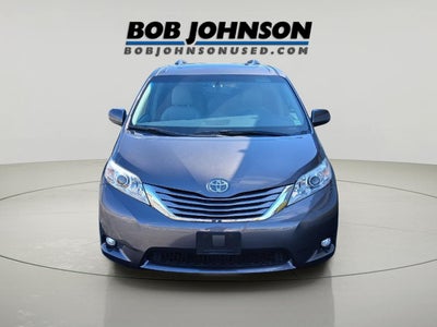 2017 Toyota Sienna XLE 8-Passenger