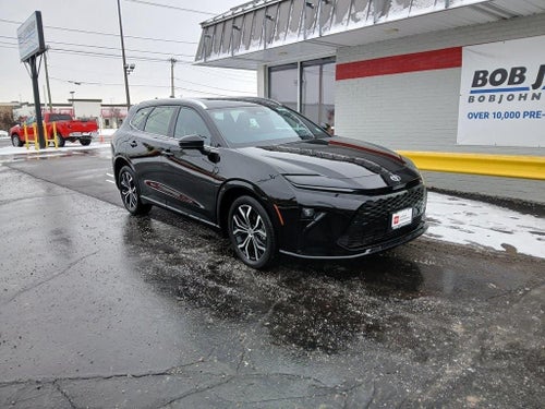 2025 Toyota Crown Signia XLE