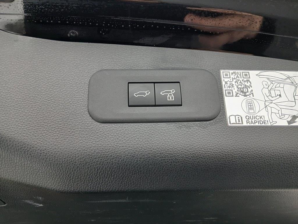 2025 Toyota Crown Signia XLE