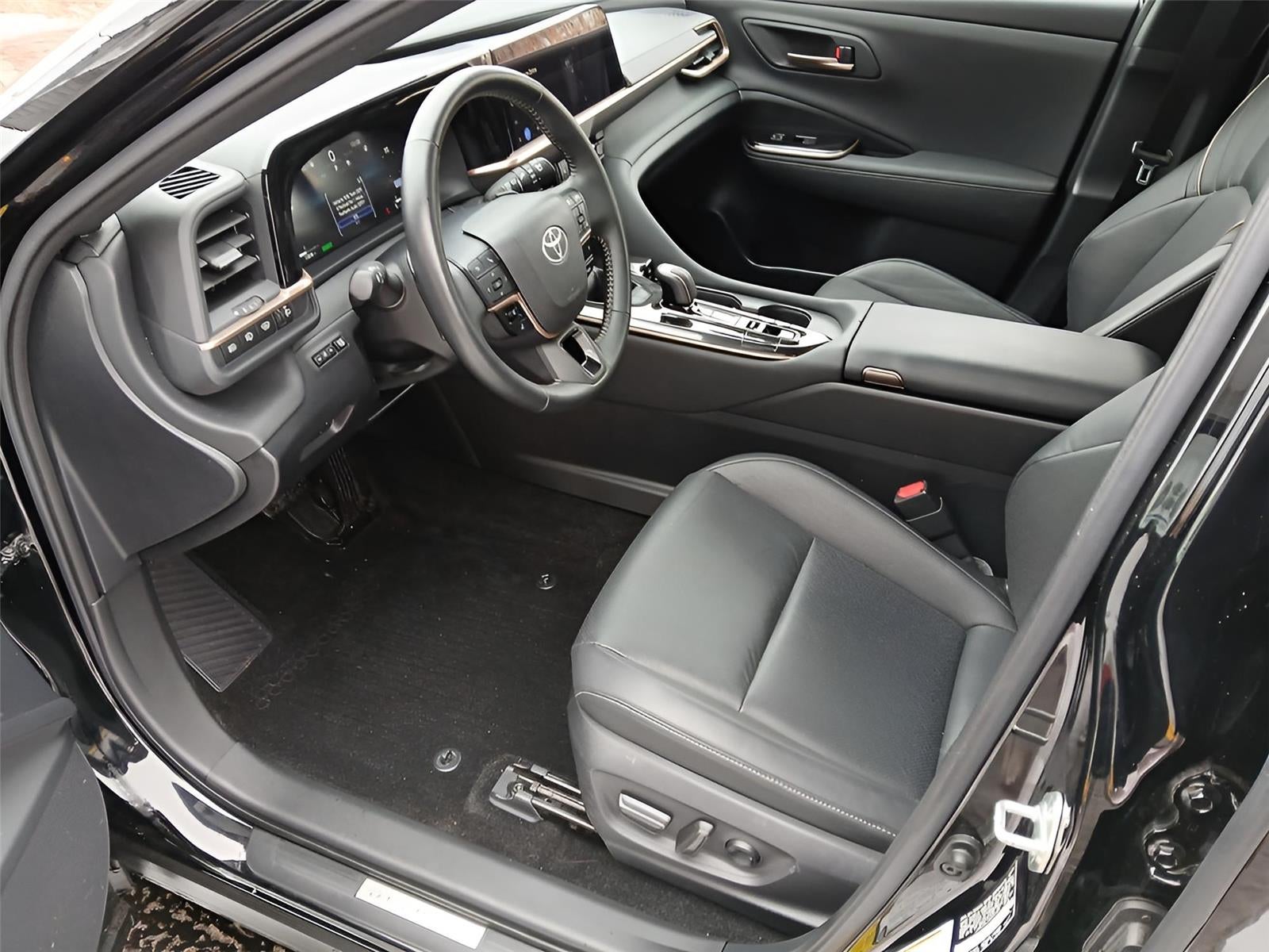 2025 Toyota Crown Signia XLE