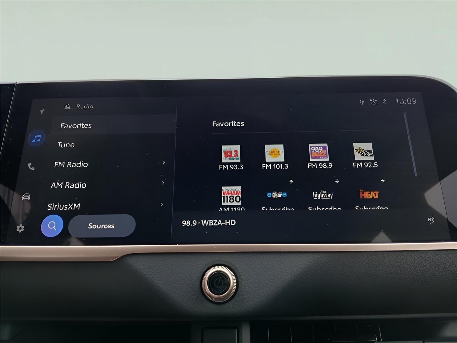 2025 Toyota Crown Signia XLE