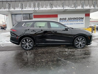 2025 Toyota Crown Signia XLE