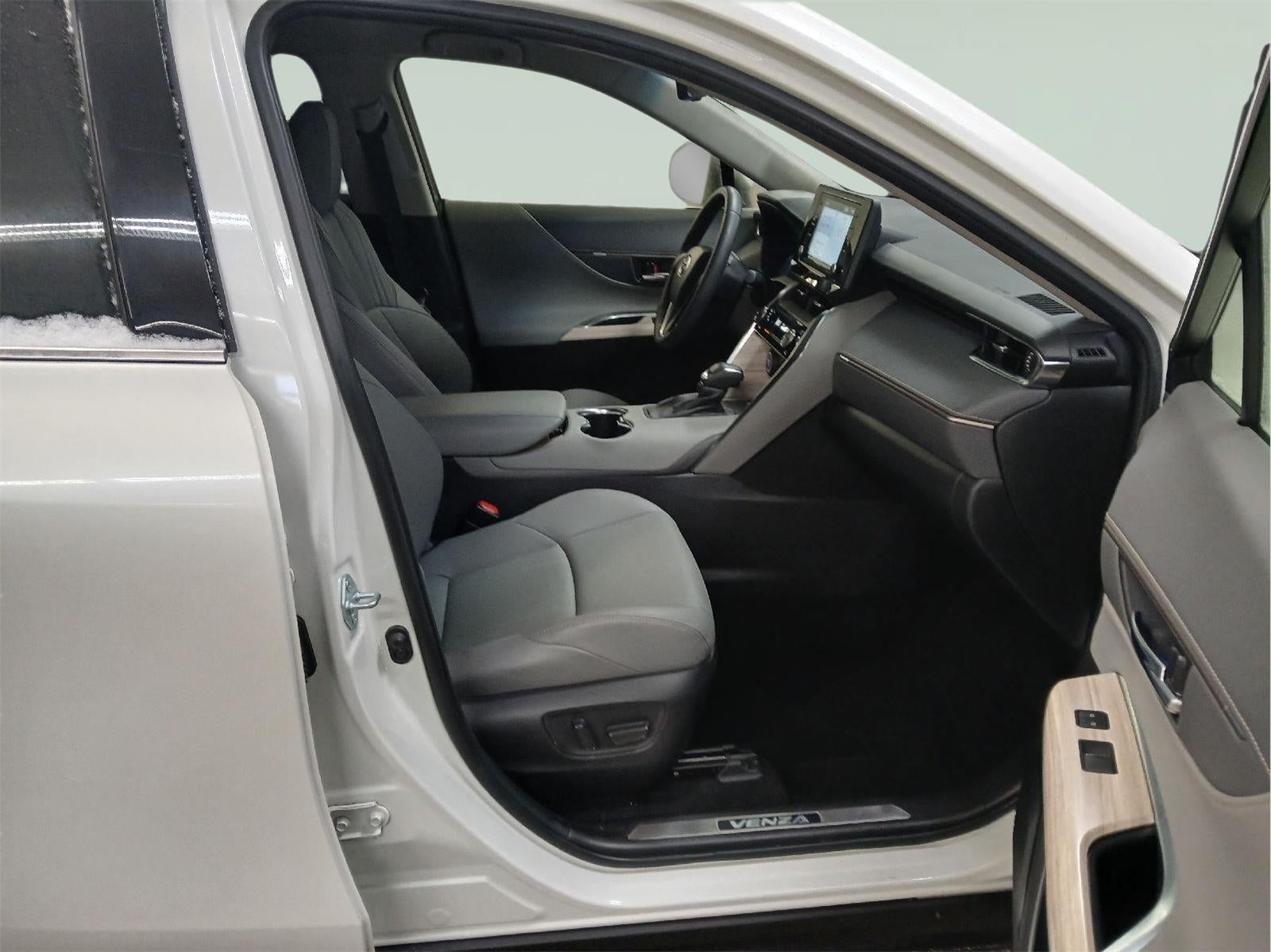 2021 Toyota Venza XLE