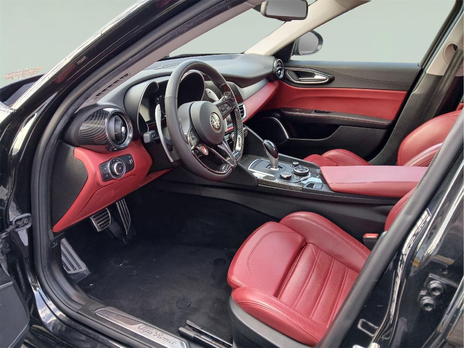 2018 Alfa Romeo Giulia (952) SEDAN