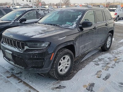 2023 Jeep Grand Cherokee Laredo 4x4