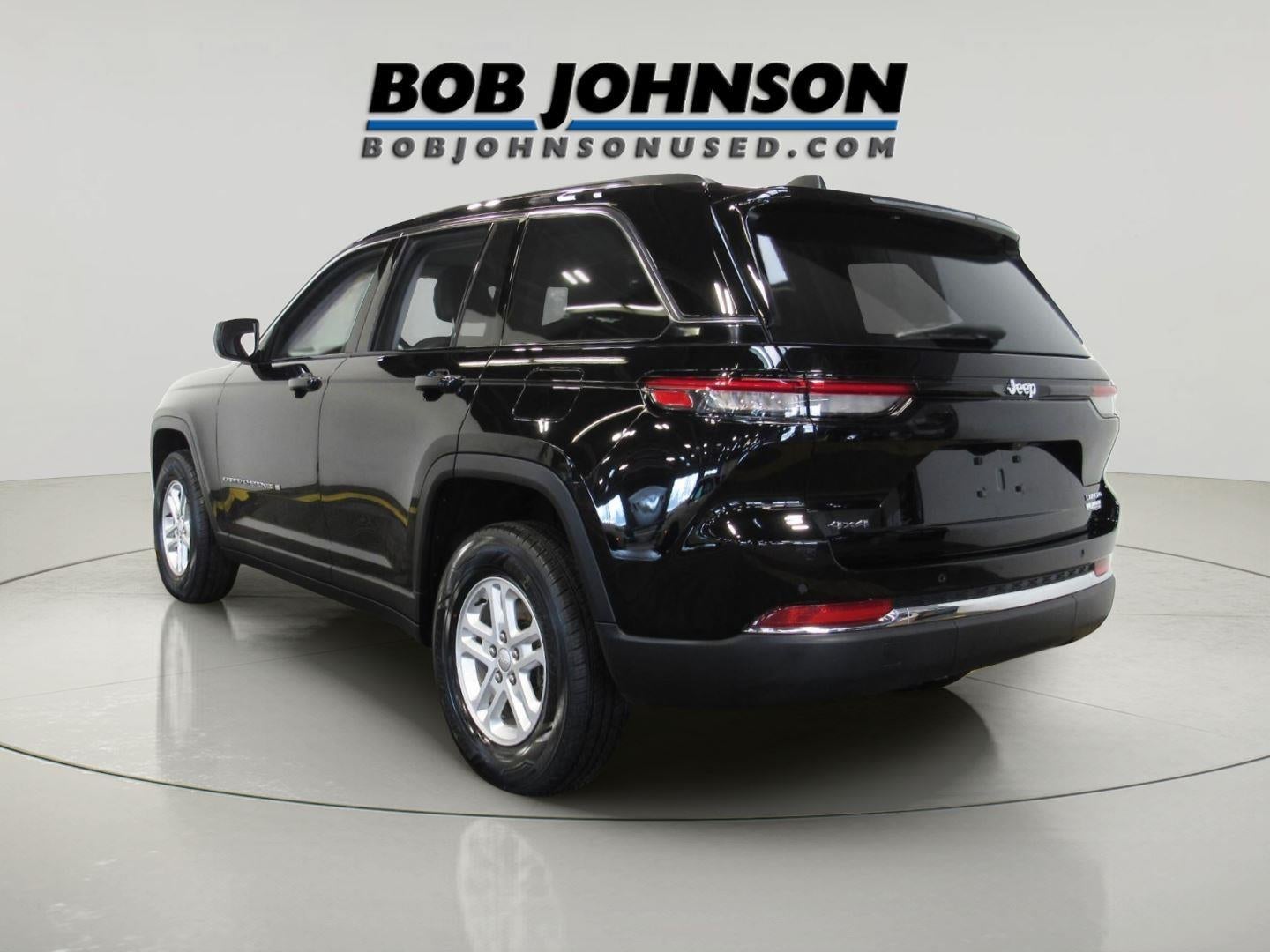 2023 Jeep Grand Cherokee Laredo 4x4