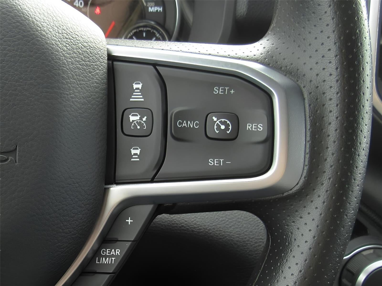 2025 RAM 1500 Big Horn Crew Cab 4x4 5'7" Box